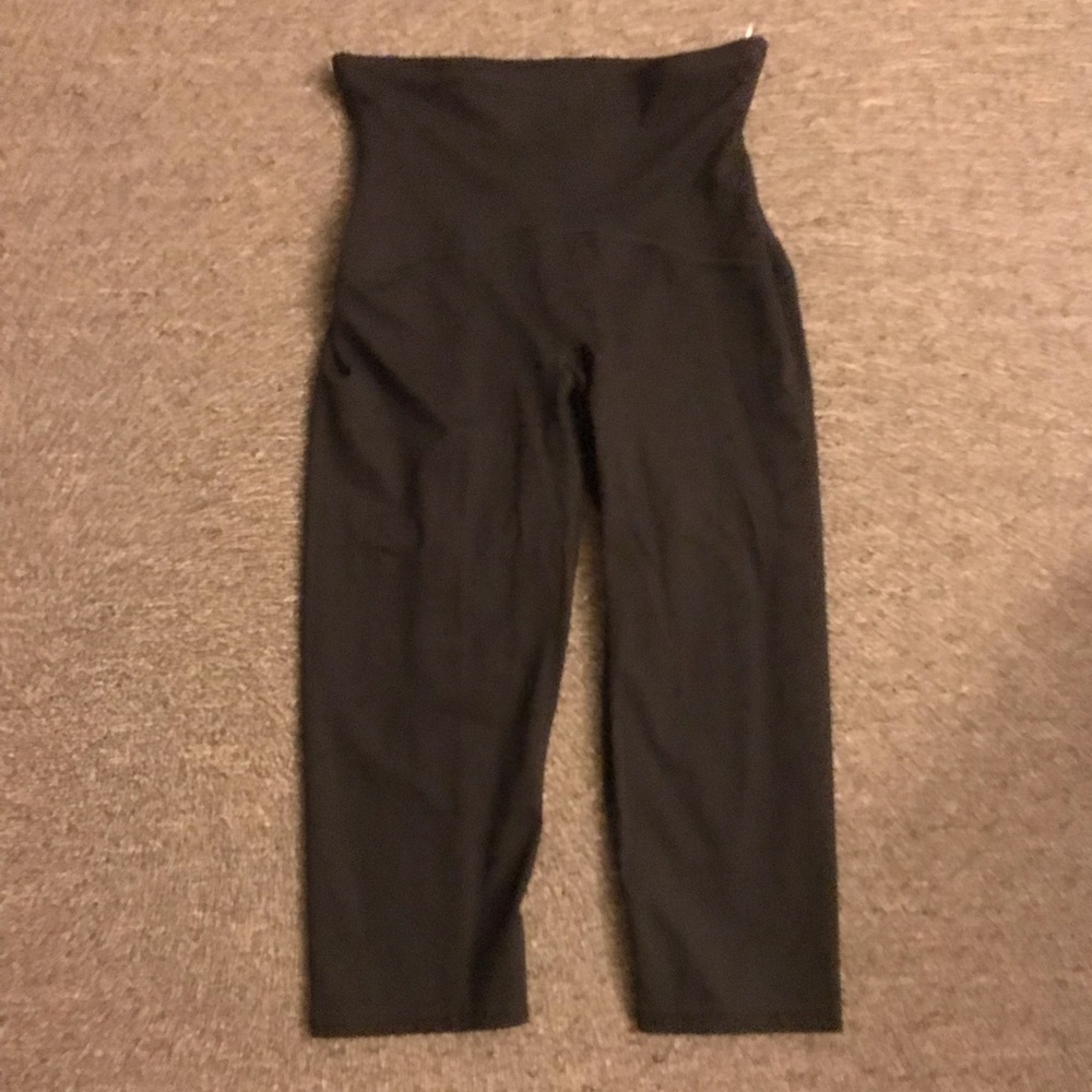 Spanx cropped leggings size small